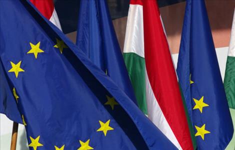 Demokratikus alapelvek megsértése - Mi az EU szerepe? 